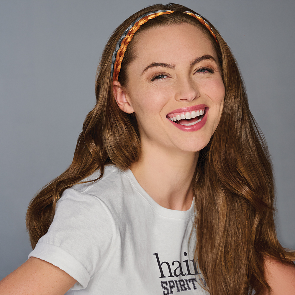 Hairdo Spirit Wear at Salon Visage